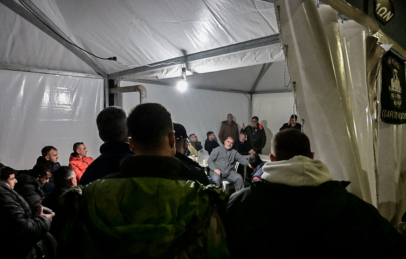 Ο Θανάσης Κοντογεώργης ζητά αποφυγή «ακραίων ενεργειών», επιθέσεων σε αστυνομικούς και κατάληψης υποδομών