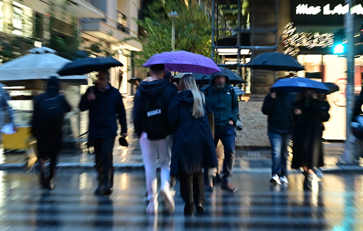 Καταιγίδες από το Σάββατο: Οι δύο καιρικές διαταραχές και οι περιοχές που θα πλήξουν – Τι καιρό θα έχουμε Χριστούγεννα, Πρωτοχρονιά