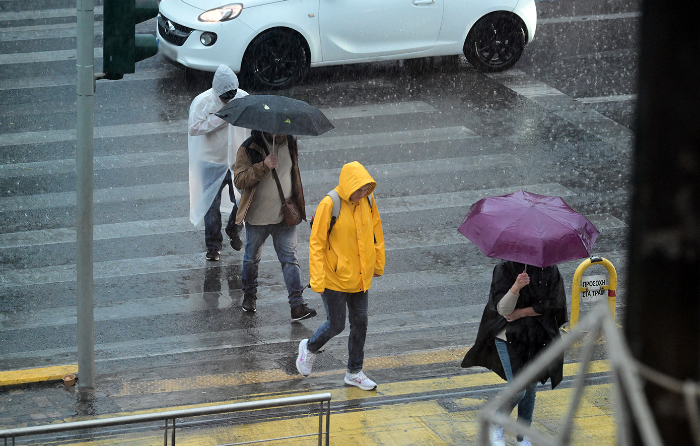 Καιρός: Μεταβολή από το απόγευμα – Συννεφιά, βροχοπτώσεις και καταιγίδες στη νότια Ελλάδα και τα νησιά