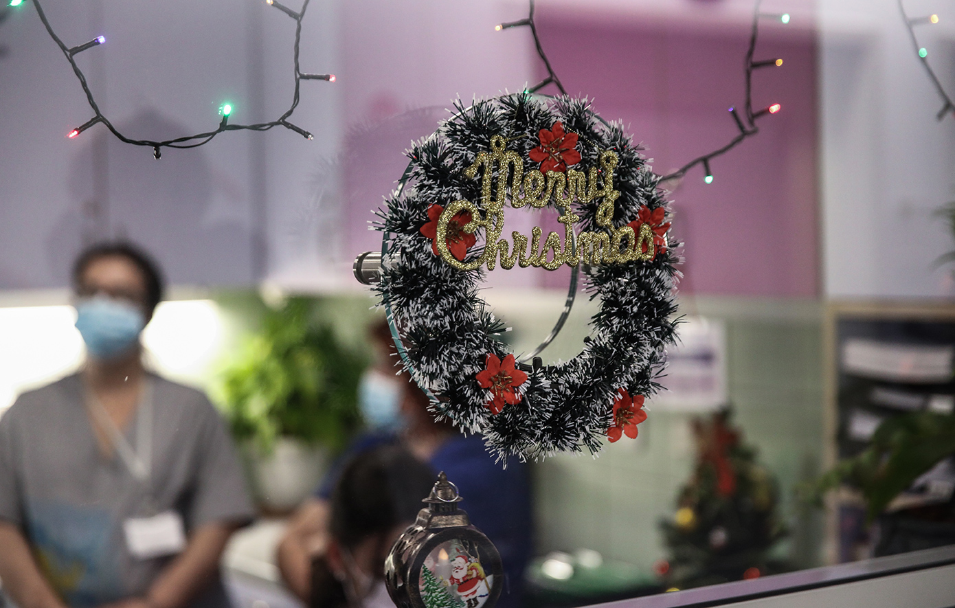 «Παιδί μου, σε ξεγέλασα» – Συγκινητική επιστολή δασκάλου για τα παιδιά που θα περάσουν μόνα τα Χριστούγεννα στο νοσοκομείο