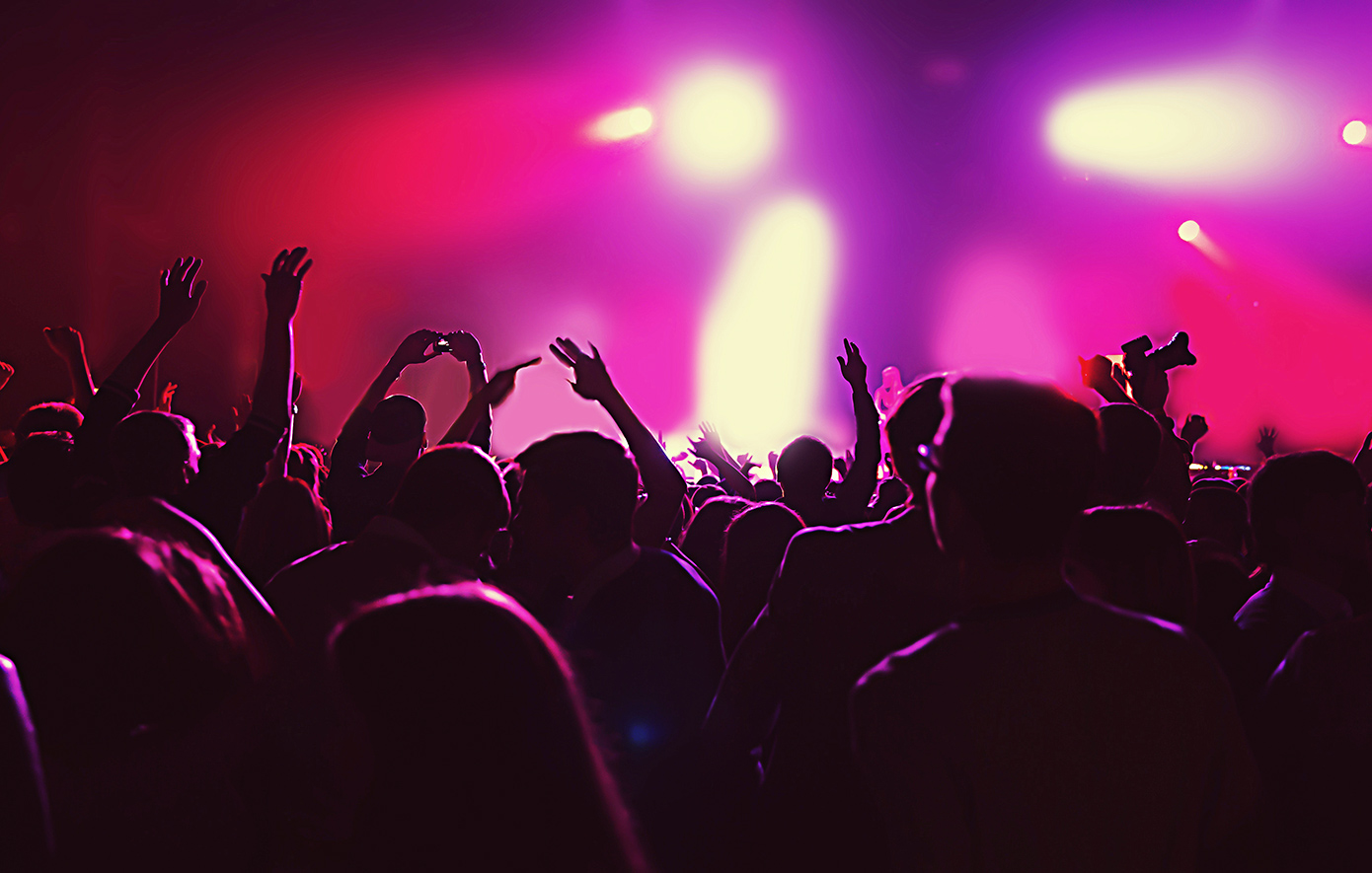 Επιχείρηση «Νυχτερινός Φύλακας» για την ανεύρεση ανηλίκων σε μπαρ – Ξεκίνησαν οι πρώτες συλλήψεις