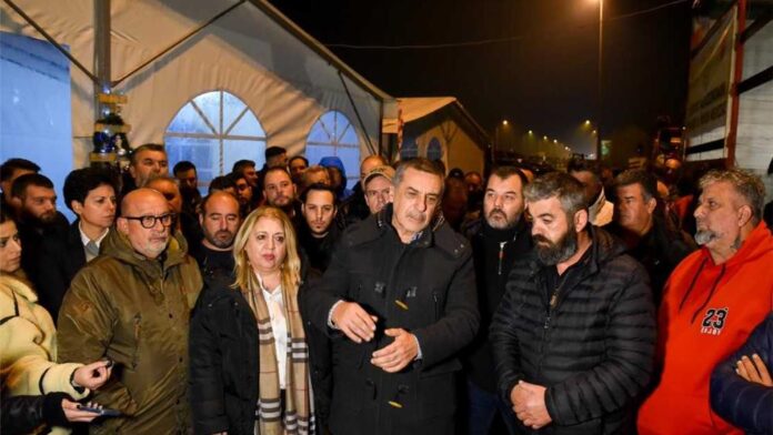 Κουρέτας από το μπλόκο στο Λόγγο Τρικάλων: Μαζί σας μέχρι τέλους!