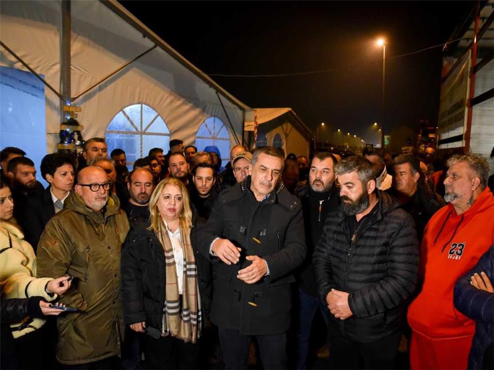 Κουρέτας από το μπλόκο στο Λόγγο Τρικάλων: Μαζί σας μέχρι τέλους!