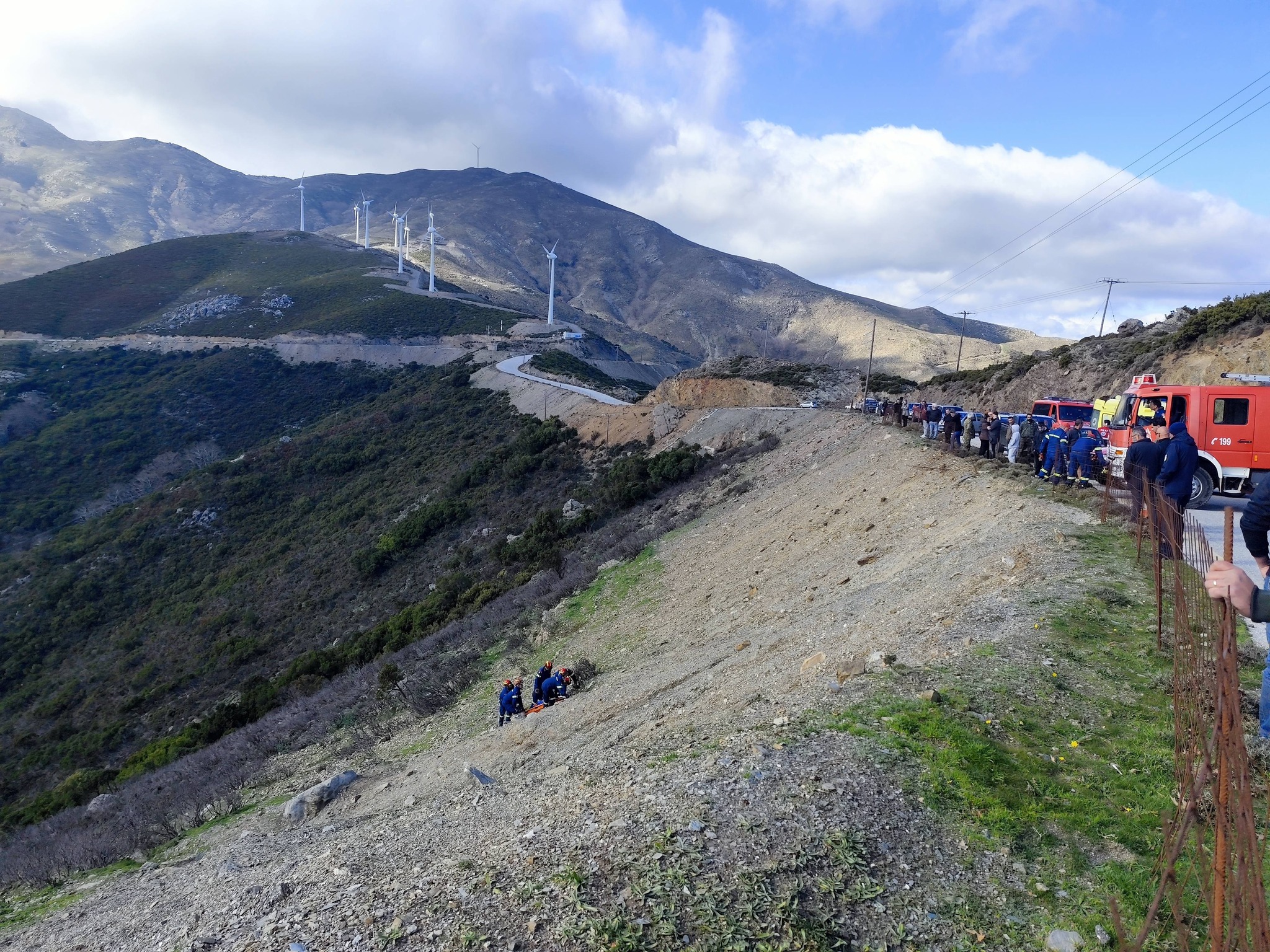 Θανατηφόρο τροχαίο στα Χανιά: 67χρονος οδηγός έπεσε σε γκρεμό δεκάδων μέτρων