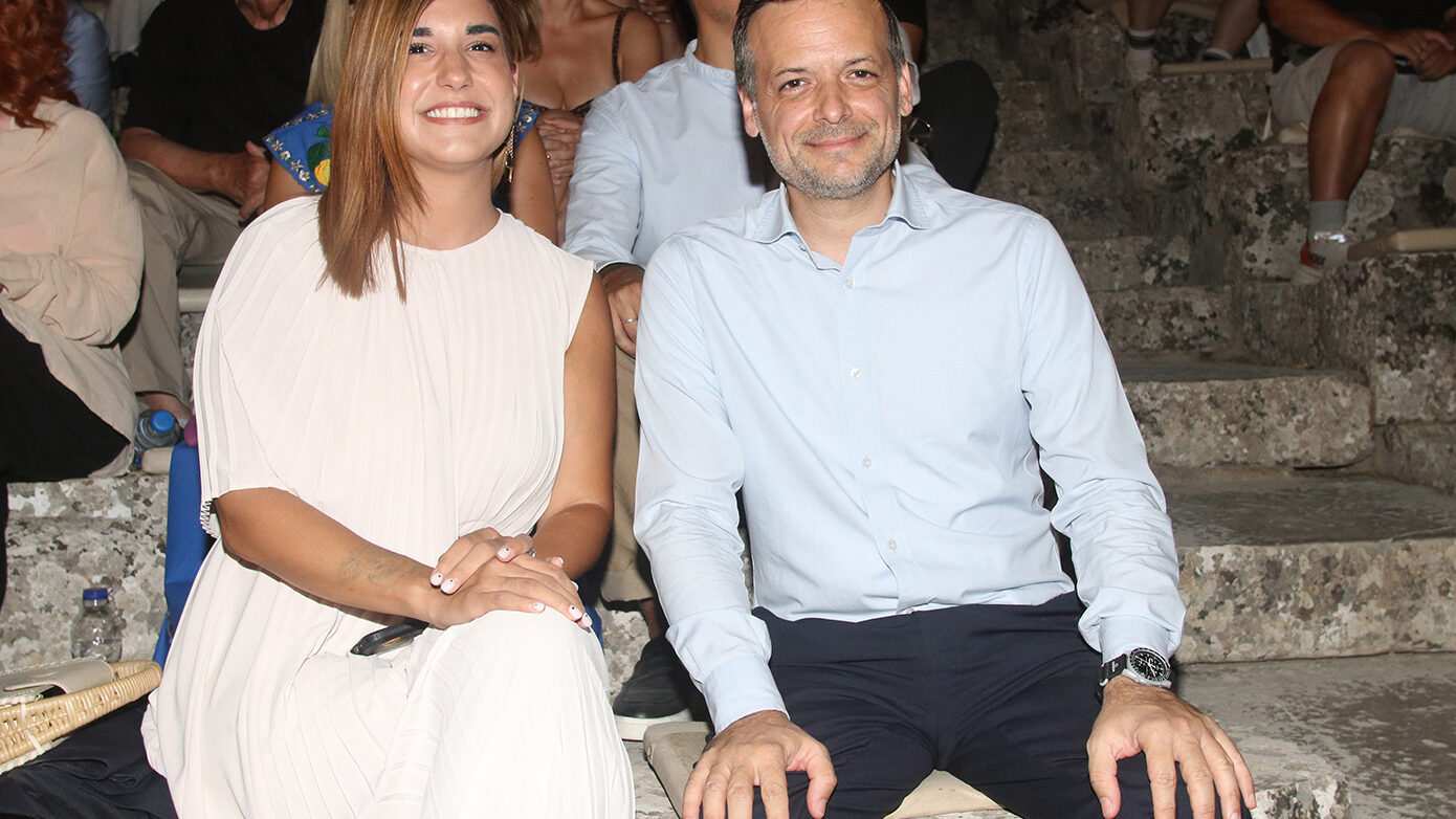 «Τις νύχτες δεν ήμουν ποτέ μόνη» – Η γυναίκα του Χάρη Δούκα νοσηλεύτηκε για 12 ημέρες