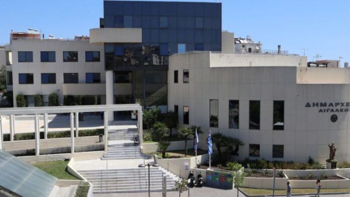 Στις 14/12 η Λαμπερή Φωταγώγηση του Χριστουγεννιάτικου Δέντρου στο Αιγάλεω