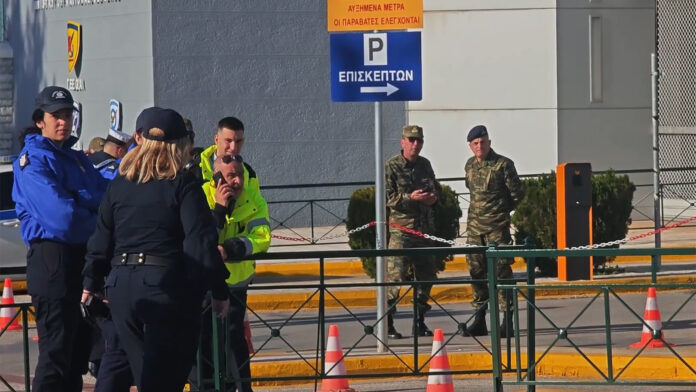 «Καμπάνες» πολέμου στην Ευρώπη: Πώς αντιδρούν οι Έλληνες πολίτες στο ενδεχόμενο σύγκρουσης