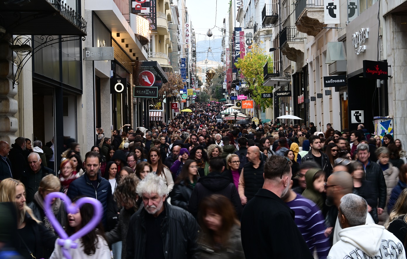 Καταστήματα σε λειτουργία σήμερα – Πόσο θα διαρκέσει το εορταστικό ωράριο