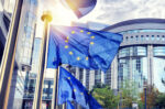 Όγδοη αναπροσαρμογή μισθών για τους εργαζόμενους της ΕΕ σε τρία χρόνια, αναφέρει η Bild