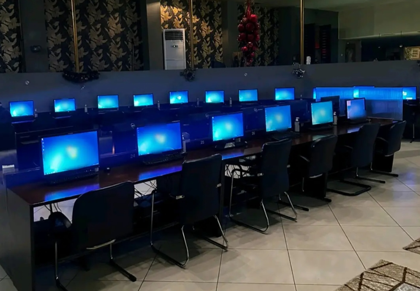 Συλλήψεις τεσσάρων ατόμων στη Θεσσαλονίκη για «φρουτάκια»