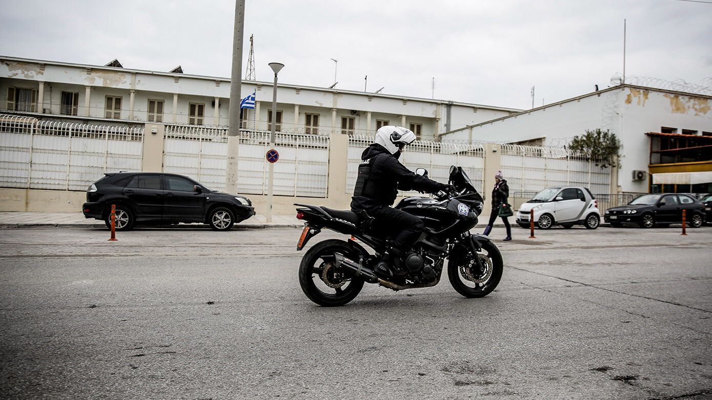 Επιχείρηση της ΕΛ.ΑΣ. στις φυλακές Κορυδαλλού – Ανακαλύφθηκαν 4 κινητά τηλέφωνα