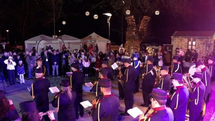 Εντυπωσιακή προσέλευση στη Χριστουγεννιάτικη δράση αλληλεγγύης του Δήμου Ιωαννιτών