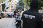 Η 67χρονη αγωνίζεται μετά την επίθεση του συζύγου της στου Γκύζη – Το σημείωμα, η διαμάχη και οι τελευταίες στιγμές του ζευγαριού