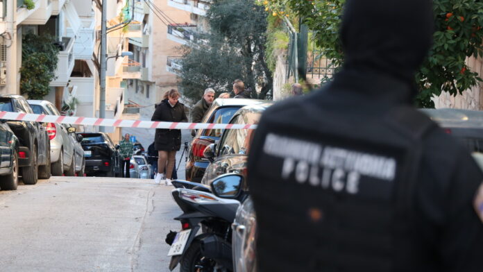 Η 67χρονη αγωνίζεται μετά την επίθεση του συζύγου της στου Γκύζη – Το σημείωμα, η διαμάχη και οι τελευταίες στιγμές του ζευγαριού