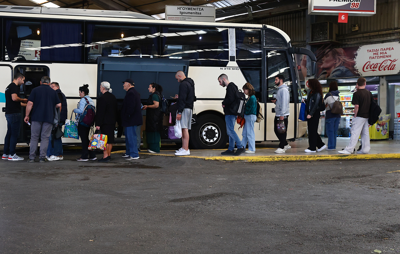 Πρόεδρος ΚΤΕΛ: Έντεκα ώρες Αθήνα-Θεσσαλονίκη – Ανεπαρκείς οι δρόμοι, απουσίαζαν οι πινακίδες