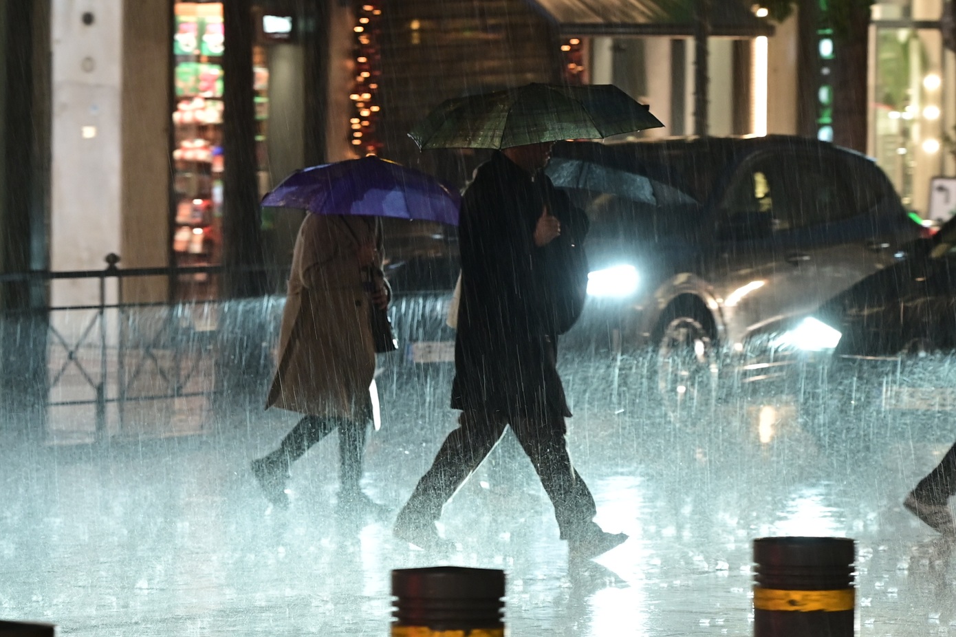 Επείγοντα μέτρα εξαιτίας της κακοκαιρίας Byron – Τι προβλέπεται για σχολεία, δημόσιο και ιδιωτικό τομέα