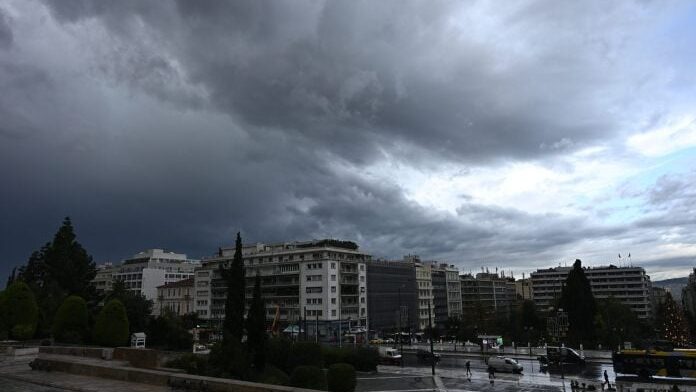 Κακοκαιρία “Byron”: Σχολεία στην Αττική κλείνουν αύριο με εντολή Χαρδαλιά