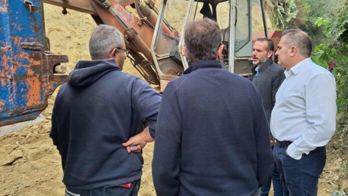 Δ.Καλαμάτας: Προχωρούν οι εργασίες αποκατάστασης στον δρόμο προς Καλλιθέα