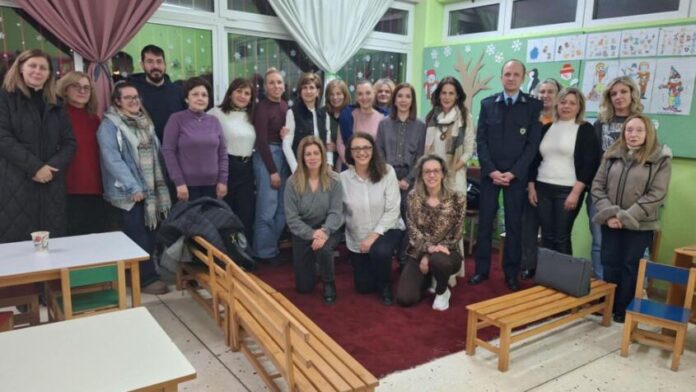 Ομιλία για τη βία κατά ανηλίκων στην οικογένεια στην Καρδίτσα
