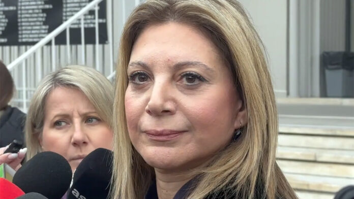 Καρυστιανού: «Ο καιρός αλλάζει, κάποτε η δίκη για τα Τέμπη θα διεξαχθεί με ανεξάρτητους δικαστές»