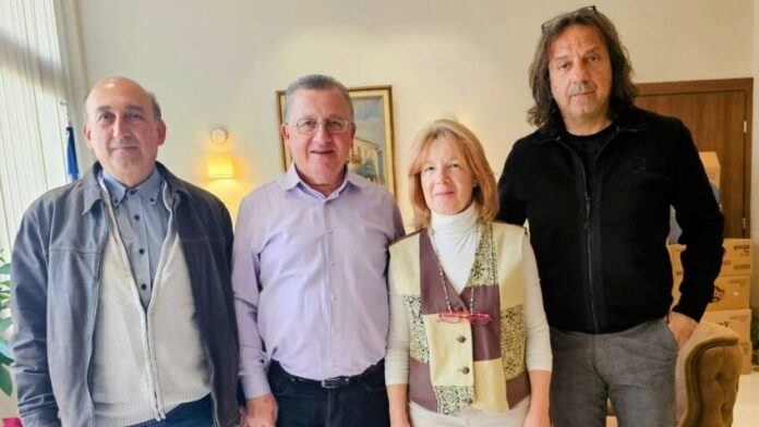Η καινούργια Εκτελεστική Επιτροπή της ΑΔΕΔΥ Πιερίας στο Δημαρχείο Κατερίνης