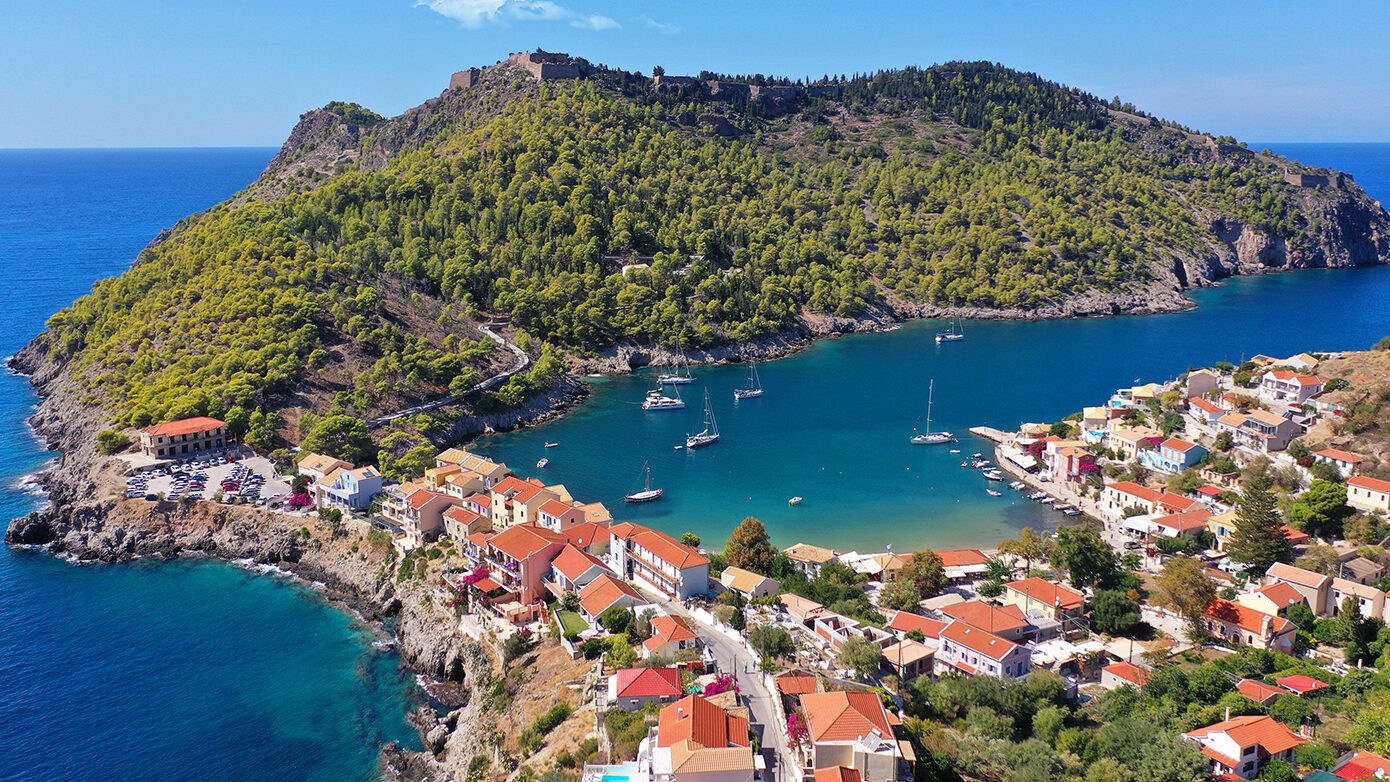 Προχωρούν δύο ξενοδοχειακές επενδύσεις στην Ελλάδα – Προκλήσεις σε δύο έργα