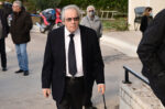 «Μπορούμε να διακρίνουμε μέσα από τις λέξεις;» – Η απάντηση του Γιώργου Μπαμπινιώτη