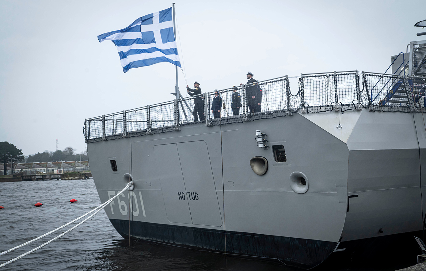 Η νεότευκτη ελληνική φρεγάτα Belh@rra «Κίμων» κατευθύνεται στη γαλλική Βρέστη για φόρτωση όπλων