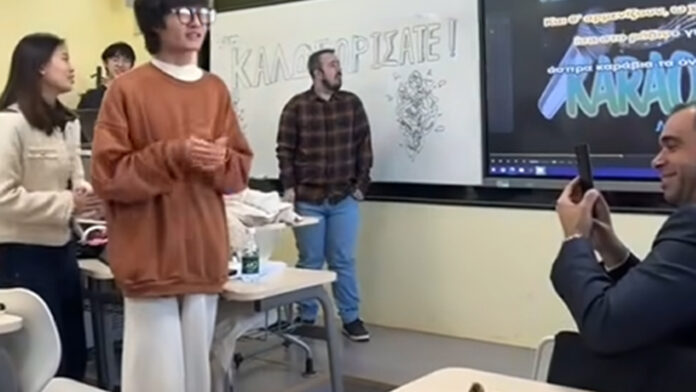 Οι Κινέζοι φοιτητές που έγιναν viral τραγουδώντας σε τέλεια ελληνικά το «Άσπρα καράβια τα όνειρά μας»