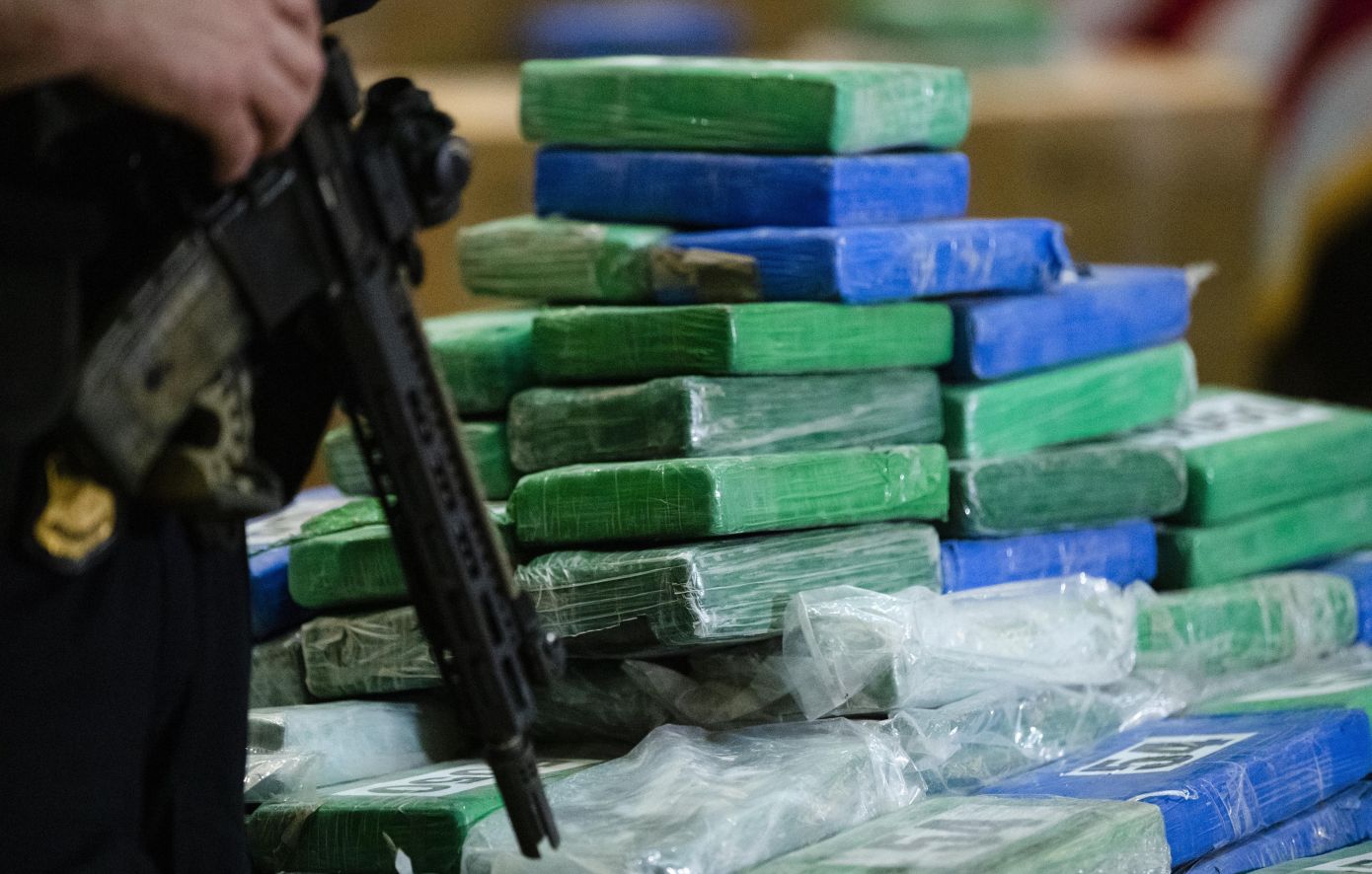 Αποκαλύψεις για την καταδίωξη «θρίλερ» στον Ατλαντικό – Ο Έλληνας «Εσκομπάρ» πίσω από το ναρκοπλοίο και η πορεία του