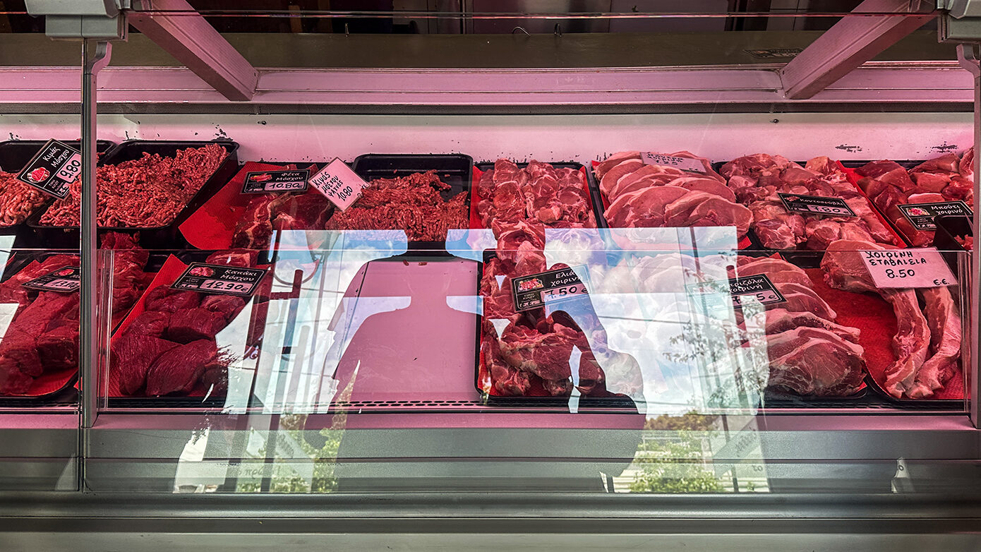 Ακριβότερο από πέρυσι το κρέας για το εορταστικό τραπέζι – Πόσο ανέβηκε η τιμή