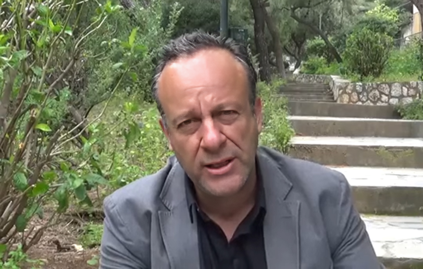 Αποχώρησε ο κοσμήτορας της Σχολής Καλών Τεχνών του Πανεπιστημίου Πελοποννήσου λόγω διαγραφών φοιτητών – «Πρέπει να τους υπερασπίζομαι»