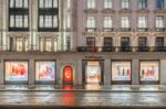 Η lululemon καταφθάνει στην Ελλάδα – Το πλάνο για νέα καταστήματα και το πολυτελές athleisure