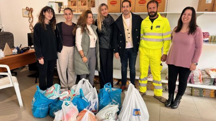 Δωρεά τροφίμων στο Κοινωνικό Παντοπωλείο του Δήμου Μαλεβιζίου