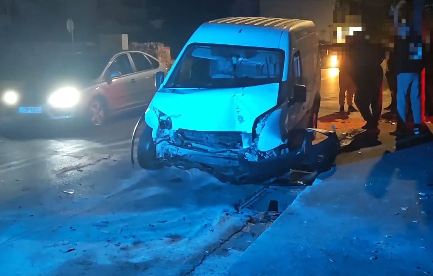 “Σοβαρό τροχαίο με τραυματίες στην Παιανία”