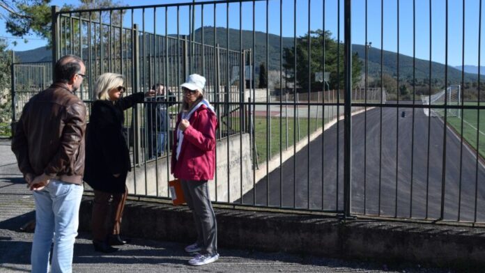 Προχωρούν οι εργασίες στις αθλητικές υποδομές του Δήμου Οιχαλίας