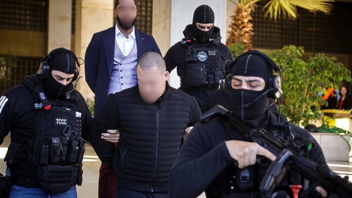 Αποκάλυψη για το διπλό έγκλημα στη Φοινικούντα: Πώς η ανακρίτρια συνέλαβε τον ανιψιό και τον επιχειρηματία