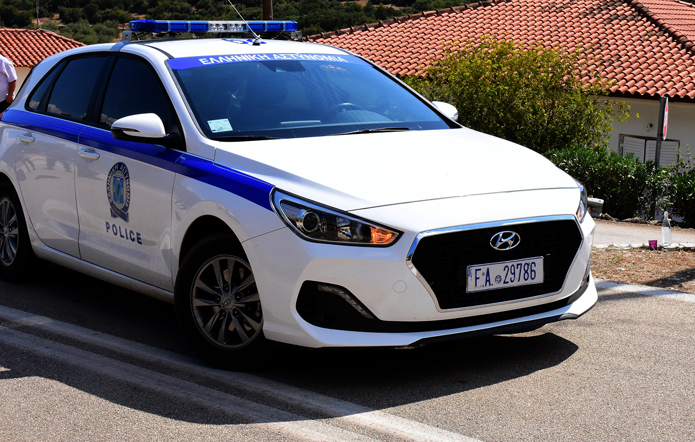 Ανήλικοι «χτύπησαν» θυρίδες κούριερ και έκλεψαν παπούτσια στη Θεσσαλονίκη – Συνελήφθησαν επί τόπου