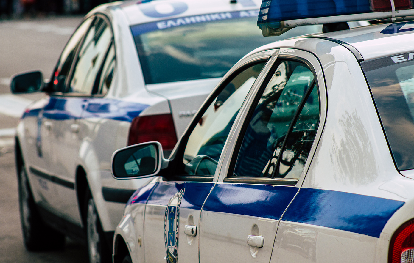 Τιμωροί παιδόφιλων ή συμμορία έσπασε τα πλευρά του οδηγού στη Θεσσαλονίκη; – Έλεγαν «χόρεψε» με το μαχαίρι στο λαιμό του