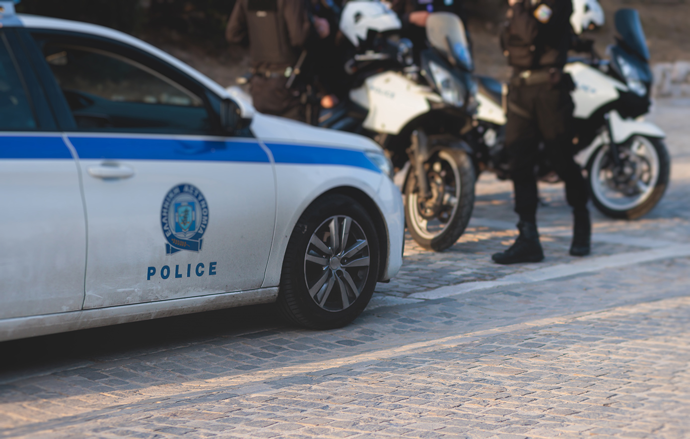 Συνελήφθη 46χρονος που επιτέθηκε σε 42χρονο για να αποσύρει τη μήνυση εναντίον του