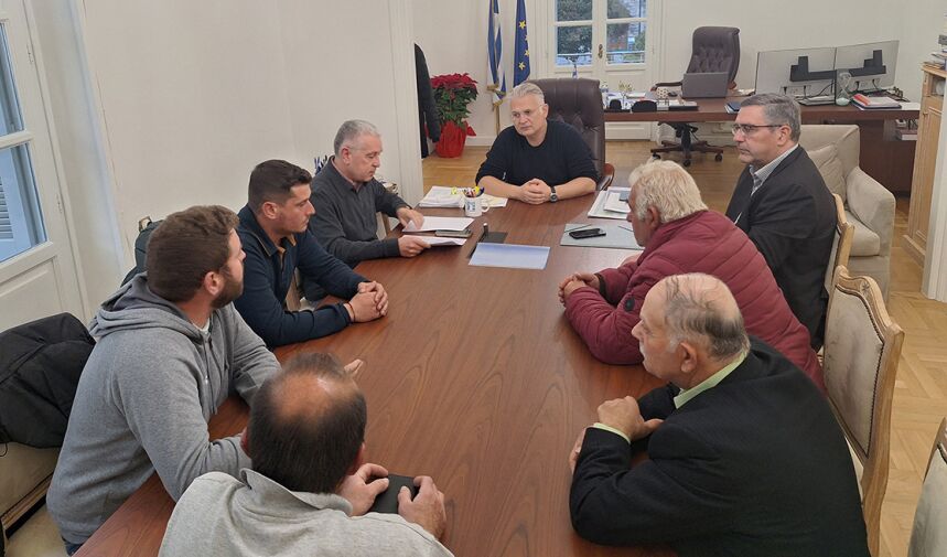 Συνάντηση με εκπροσώπους αγροτοκτηνοτρόφων στην Π. Πελοποννήσου
