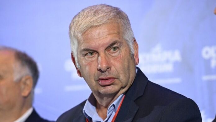 Βλ. Σιώμος: «Στόχος μας να ξανακάνουμε το Πεντελικό και τα πολύπαθα βουνά μας, καταπράσινα»