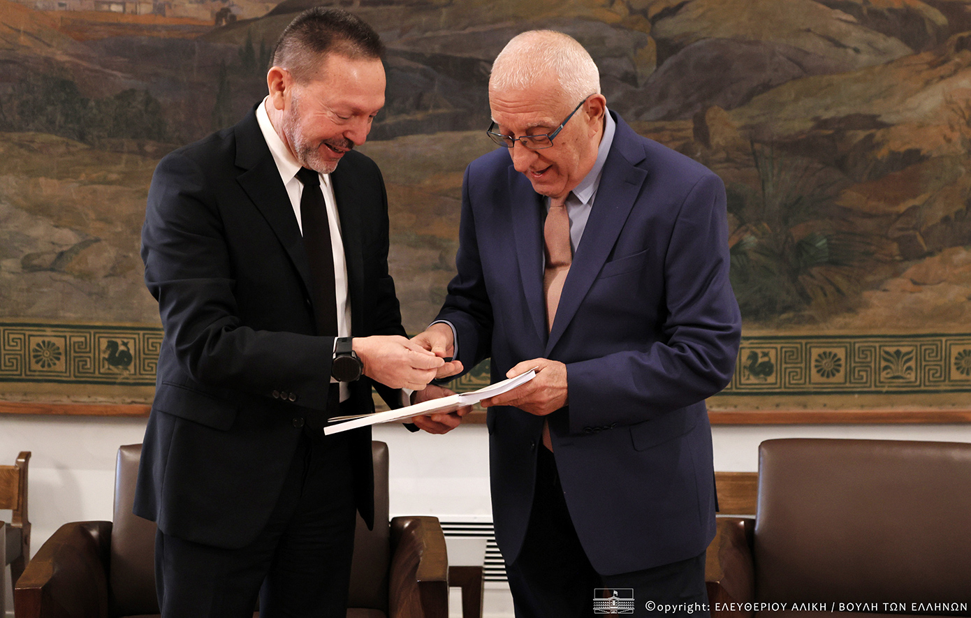 Στουρνάρας: Το δημογραφικό, η δημόσια γραφειοκρατία και η καθυστέρηση στη δικαιοσύνη απειλούν την ελληνική οικονομία