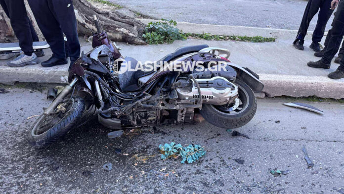 Σοβαρό τροχαίο ατύχημα στα Χανιά – Αγροτικό συγκρούστηκε με μηχανάκι, φωτογραφίες από το σημείο