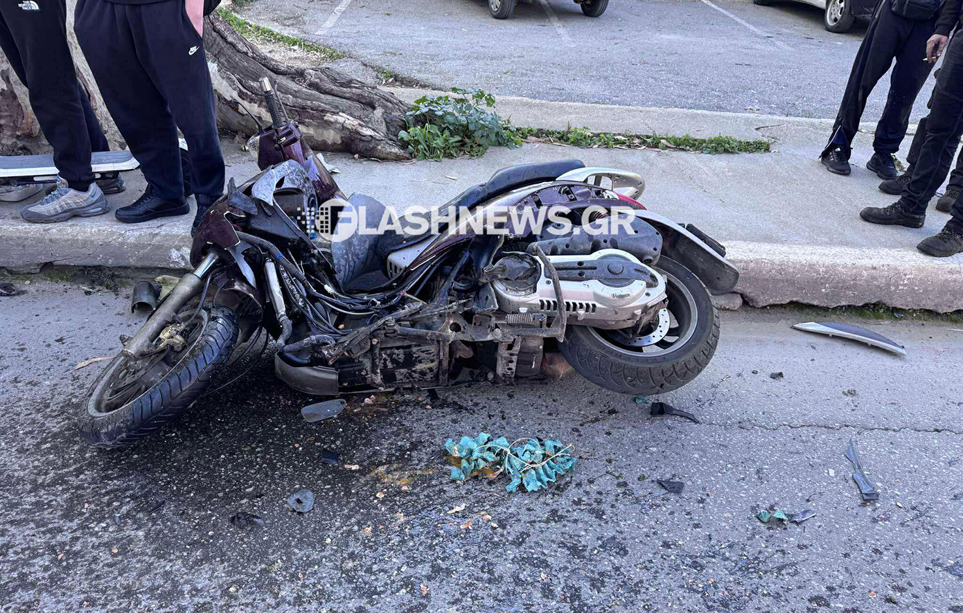 Σοβαρό τροχαίο ατύχημα στα Χανιά – Αγροτικό συγκρούστηκε με μηχανάκι, φωτογραφίες από το σημείο