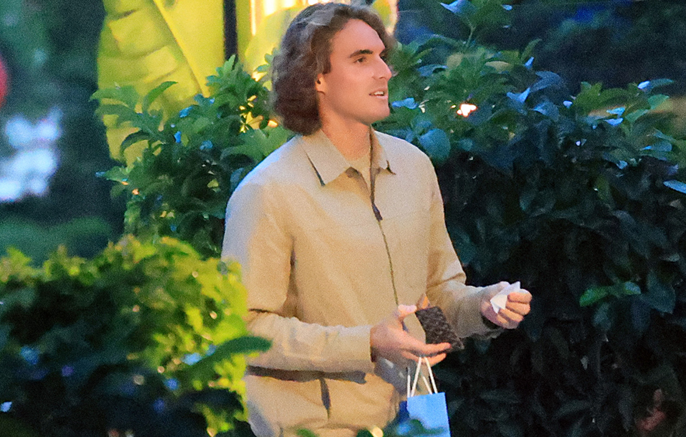 Ο Στέφανος Τσιτσιπάς σε δύσκολη θέση: Απορρίφθηκε η ένσταση – Αντιμέτωπος με δίωξη για απείθεια αν δεν παραδώσει το δίπλωμά του