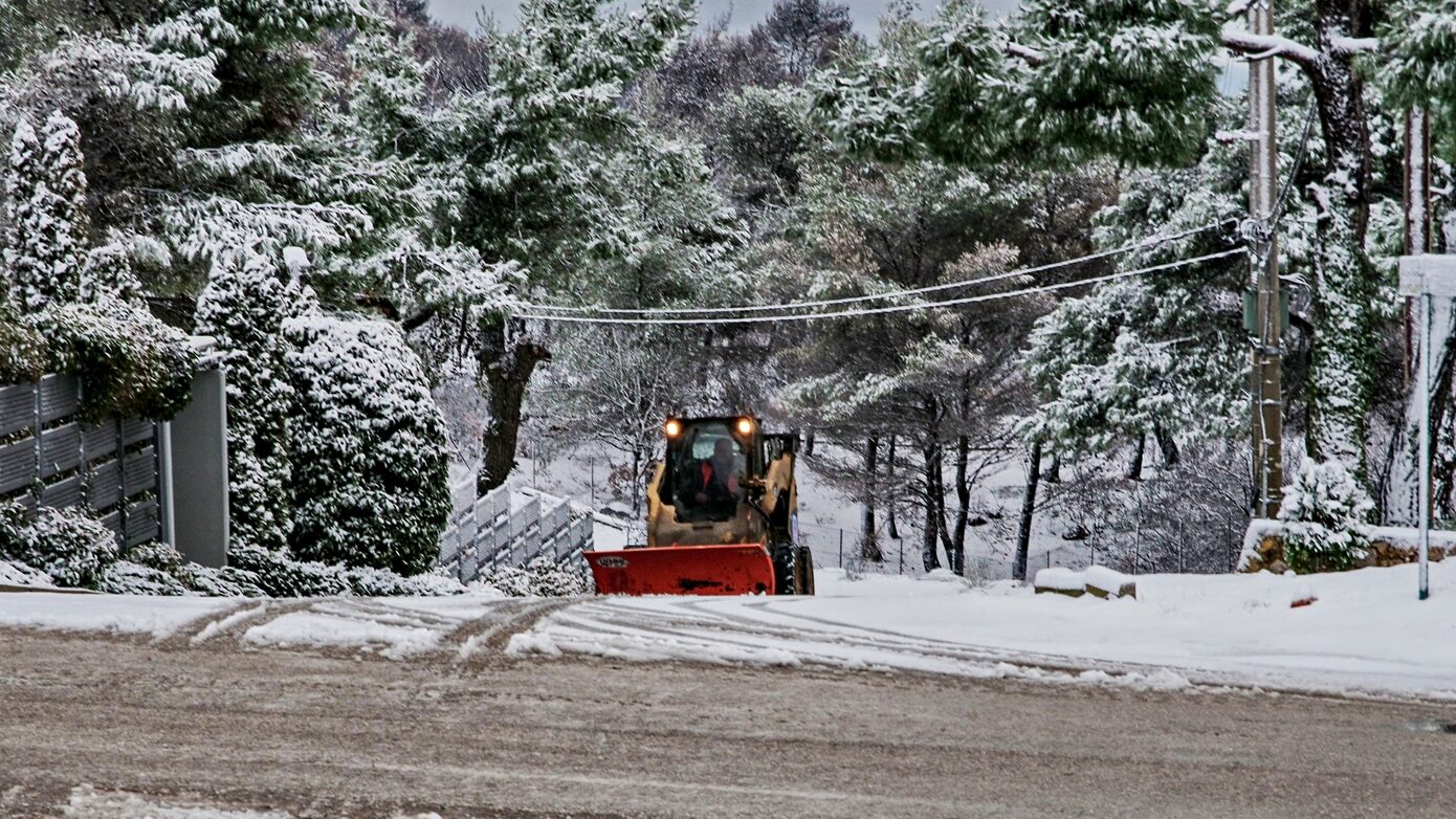 Πρωτοχρονιά με παγωνιά και χιόνια: Σε ποιές περιοχές θα «χτυπήσει» το κύμα ψύχους