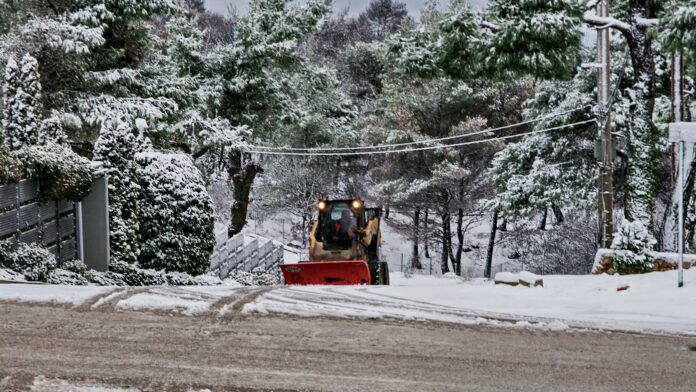 Πρωτοχρονιά με παγωνιά και χιόνια: Σε ποιές περιοχές θα «χτυπήσει» το κύμα ψύχους