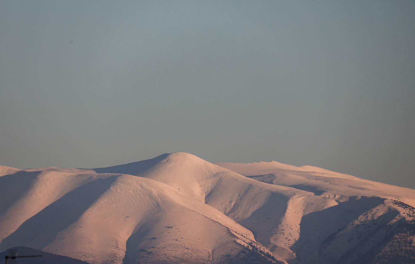 Εντοπίστηκε ορειβάτης που είχε εγκλωβιστεί πάνω από το καταφύγιο Πετρόστρουγκα στον Όλυμπο