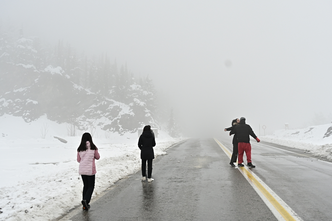 Νέα Χρονιά με παγωμένο κρύο και χιονοπτώσεις – Τι θερμοκρασίες αναμένονται και ποιες περιοχές θα επηρεαστούν περισσότερο